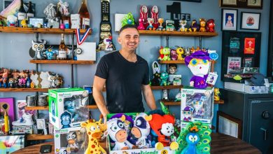 Gary Vee surrounded by VeeFriends x Macy’s plush toys