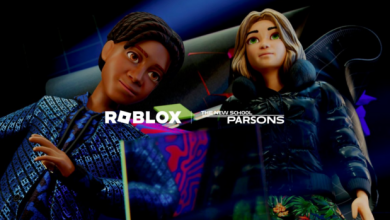 two Roblox avatars wearing fashion items